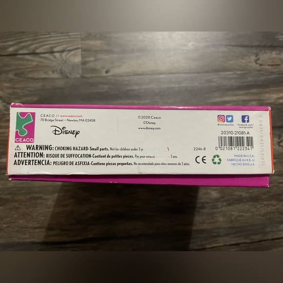 Ceaco - Disney - The Little Mermaid - Oversized 300 Piece Jigsaw Puzzle 🧩 - Picture 4 of 8